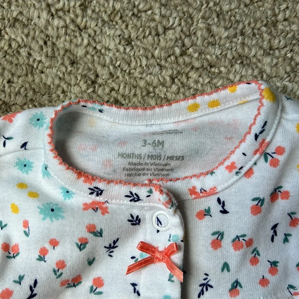 CARTER’S | 3-6 month romper - Picture 2 of 4
